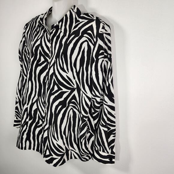 Susan Graver Womens Peach Skin Button Big Shirt Medium White Black Zebra Print - Picture 4 of 11